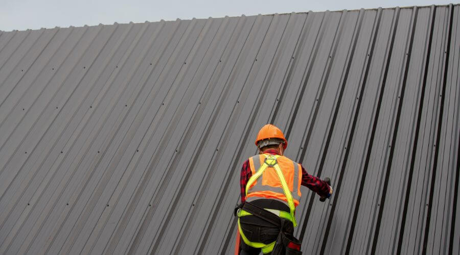 Professional metal roof installation services in Crescent City, FL